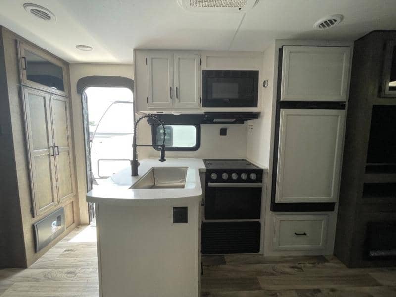 2024 Venture RV 2024 Venture RV SportTrek Touring Edition - thumbnail 13