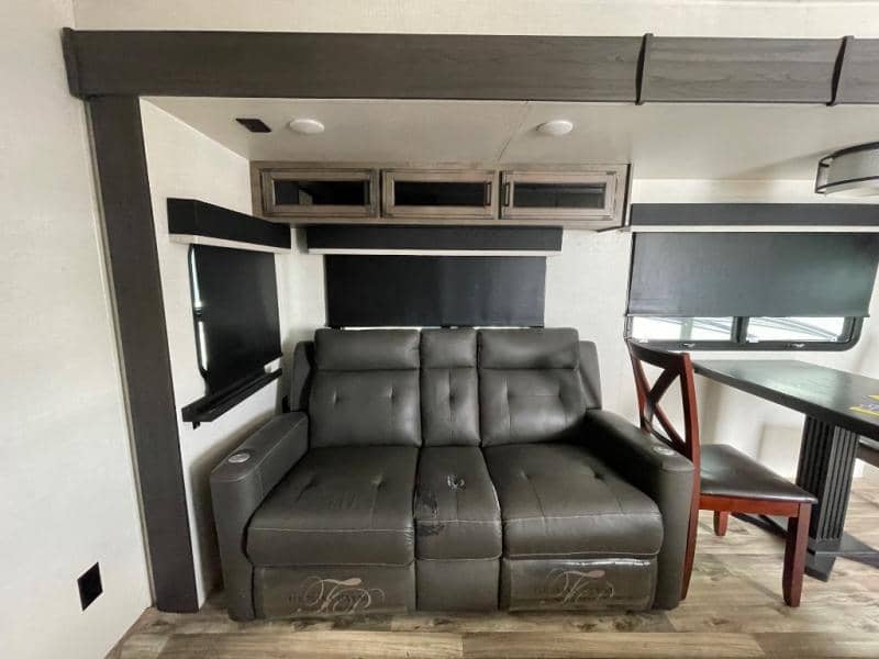 2024 Venture RV 2024 Venture RV SportTrek Touring Edition - thumbnail 16