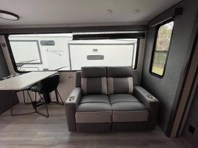 2025 Forest River 2025 Forest River Cardinal - thumbnail 11