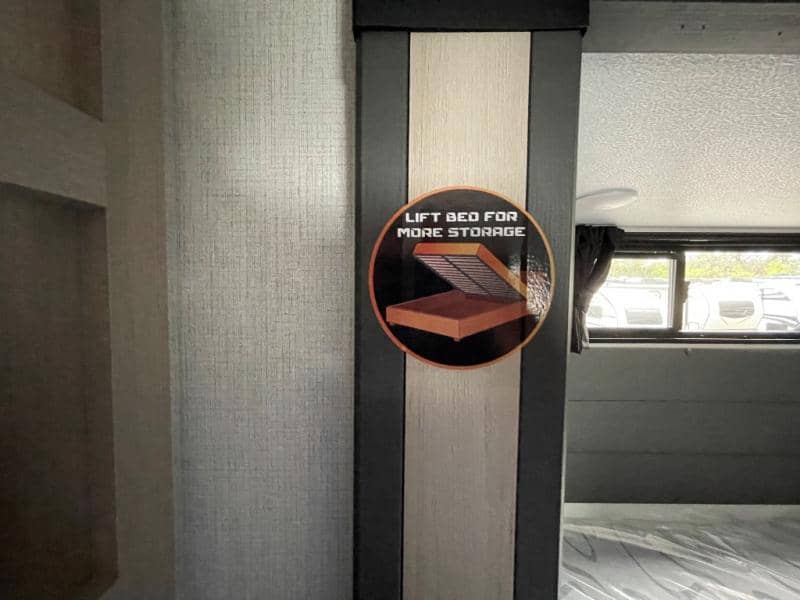 2025 Forest River 2025 Forest River Cardinal - thumbnail 46