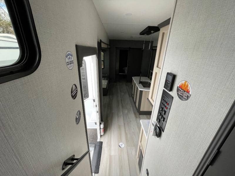 2025 Forest River 2025 Forest River Cardinal - thumbnail 55