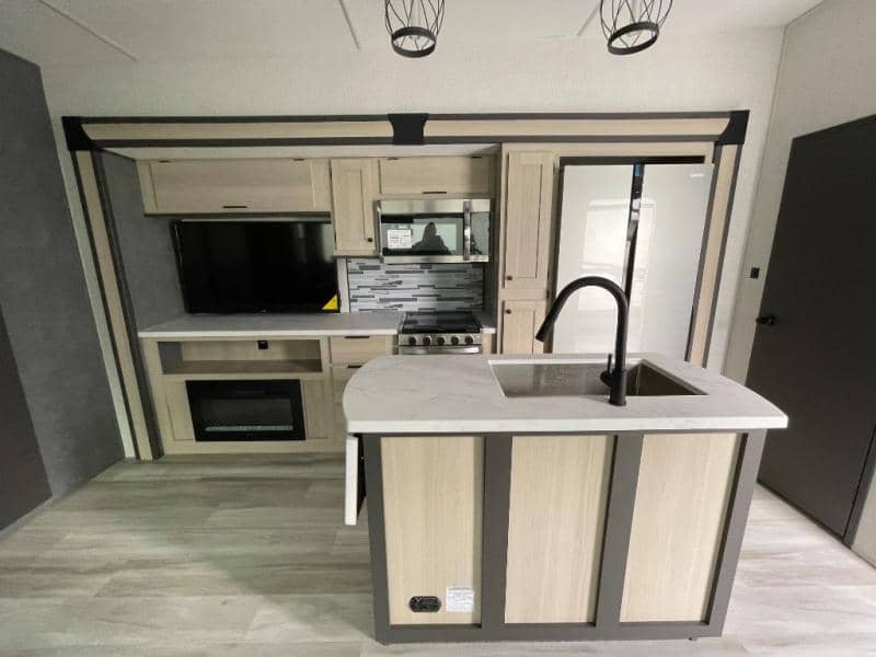 2025 Forest River 2025 Forest River Cardinal - thumbnail 7