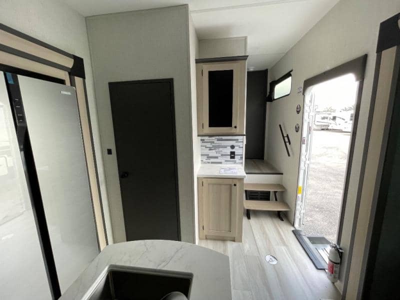 2025 Forest River 2025 Forest River Cardinal - thumbnail 8