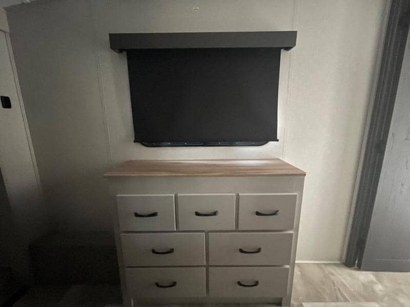 2025 Coachmen 2025 Coachmen Chaparral - thumbnail 15