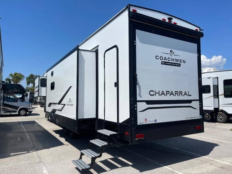 2025 Coachmen 2025 Coachmen Chaparral - thumbnail 5