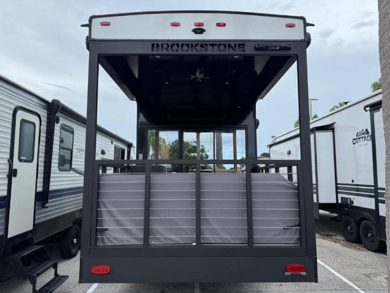 2025 Coachmen 2025 Coachmen Brookstone - thumbnail 8