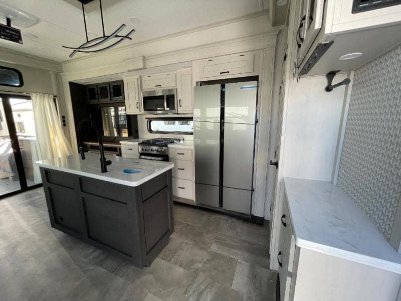 2025 Coachmen 2025 Coachmen Brookstone - thumbnail 20