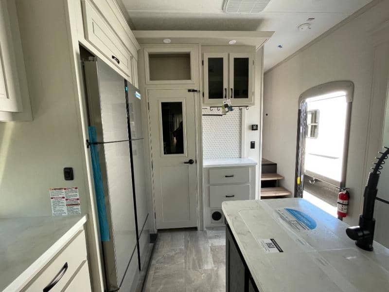 2025 Coachmen 2025 Coachmen Brookstone - thumbnail 25