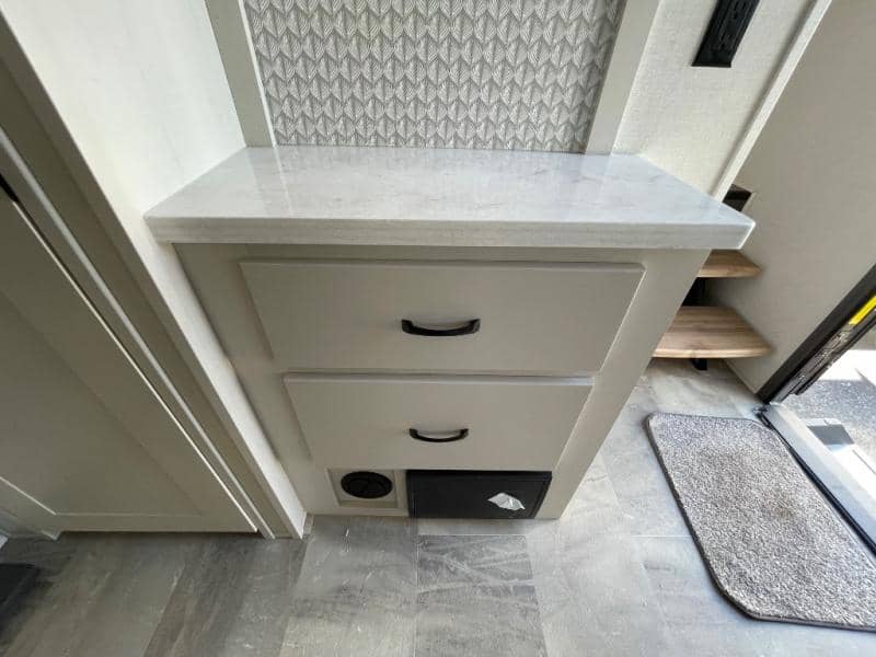 2025 Coachmen 2025 Coachmen Brookstone - thumbnail 28