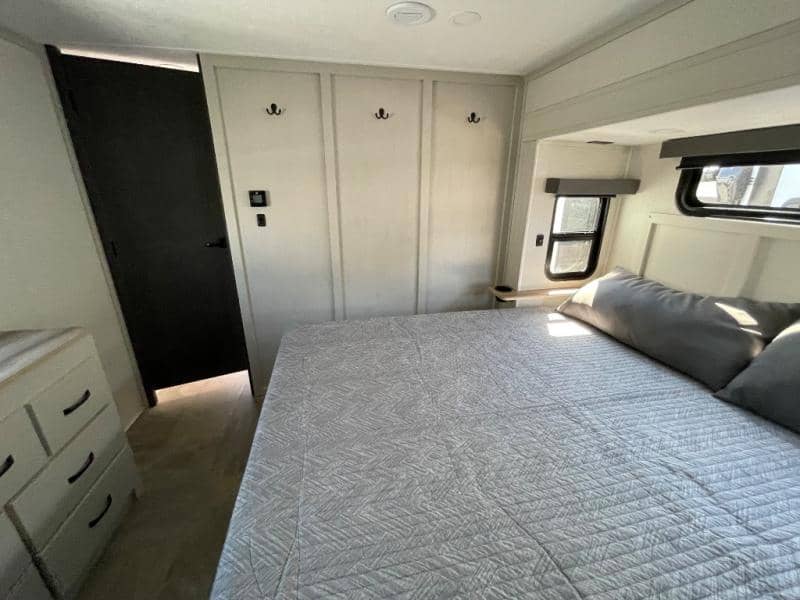 2025 Coachmen 2025 Coachmen Brookstone - thumbnail 51