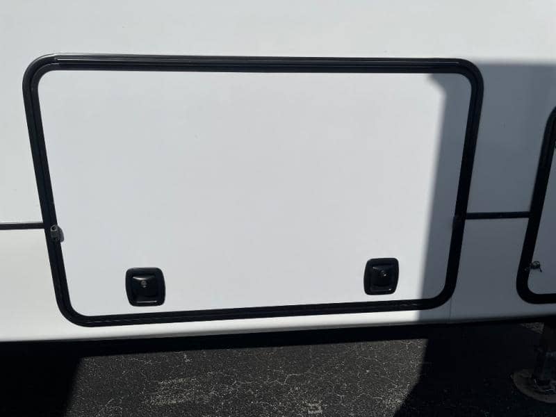 2025 Coachmen 2025 Coachmen Brookstone - thumbnail 9