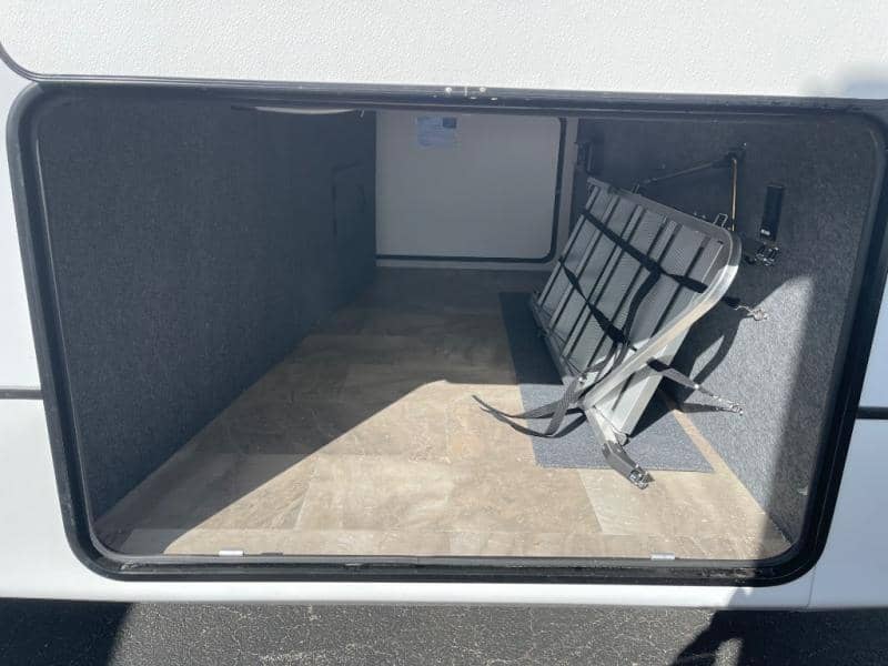 2025 Coachmen 2025 Coachmen Brookstone - thumbnail 10