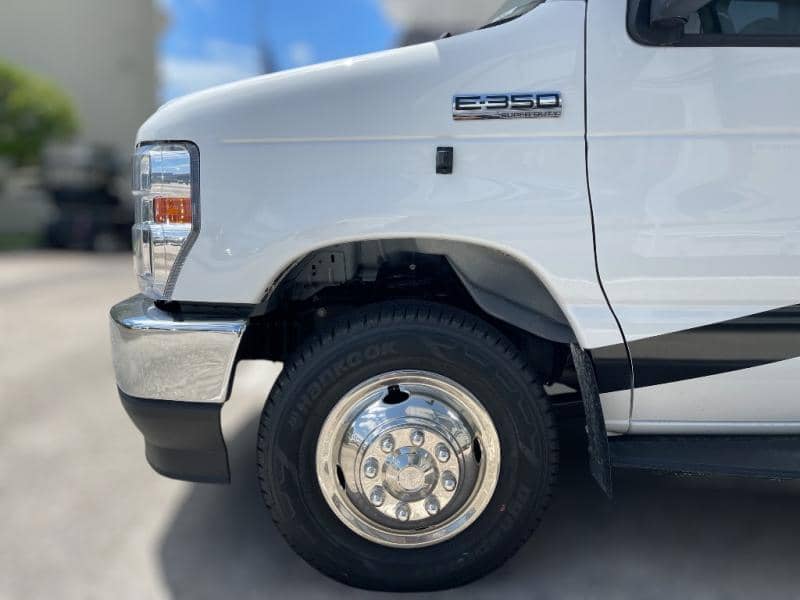 2025 Coachmen 2025 Coachmen Freelander - thumbnail 5