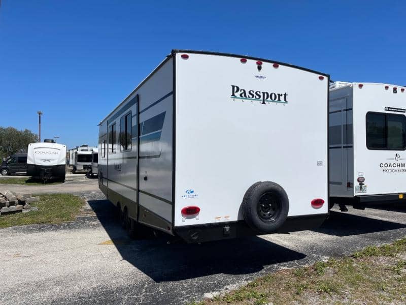 2025 Keystone RV 2025 Keystone RV Passport Classic - thumbnail 5