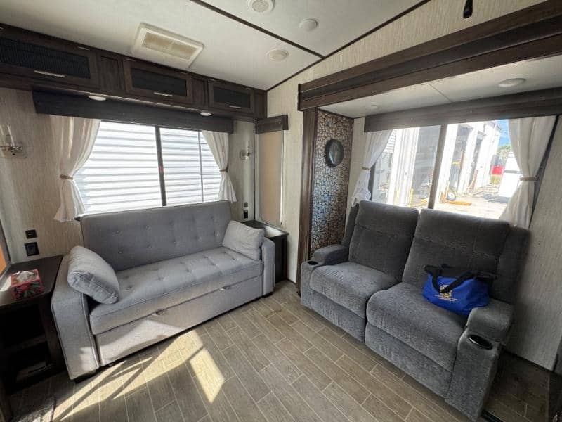 2020 Cherokee Alpha Wolf 2020 Cherokee Alpha Wolf ARCTIC WOLF - thumbnail 10