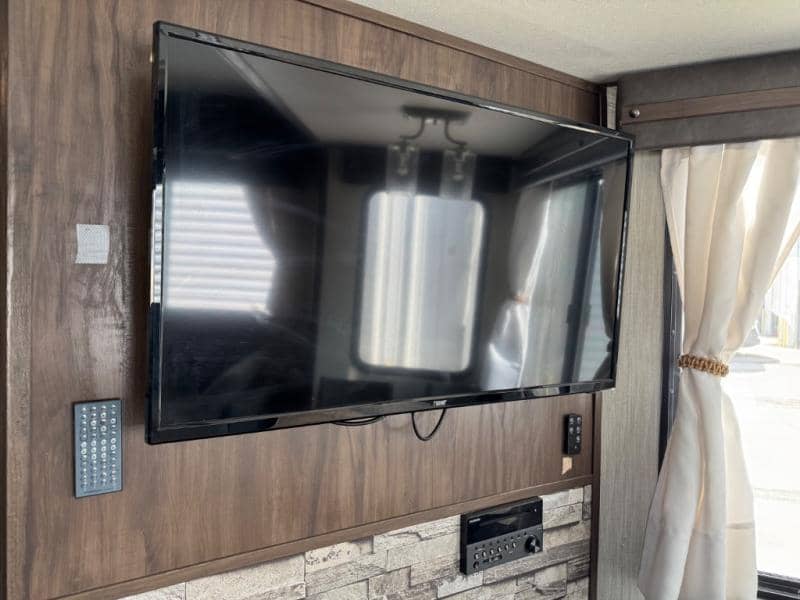 2020 Cherokee Alpha Wolf 2020 Cherokee Alpha Wolf ARCTIC WOLF - thumbnail 15