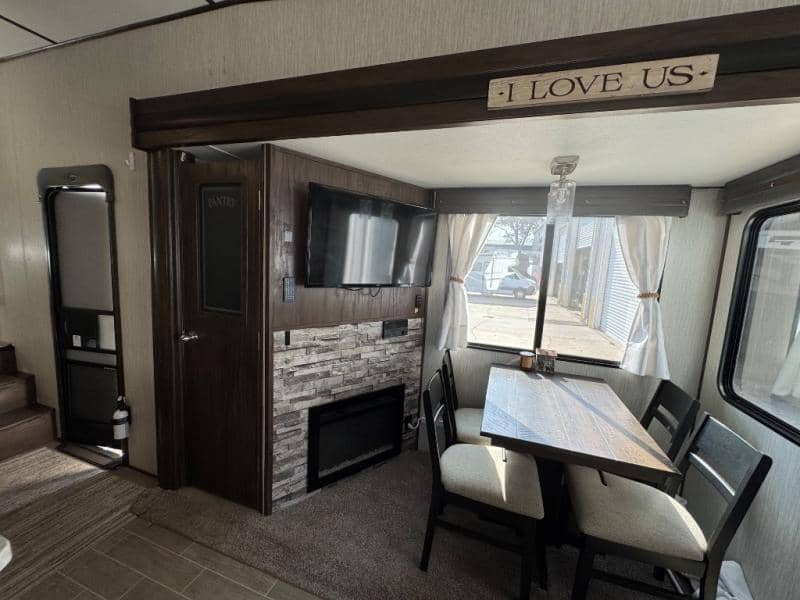 2020 Cherokee Alpha Wolf 2020 Cherokee Alpha Wolf ARCTIC WOLF - thumbnail 18