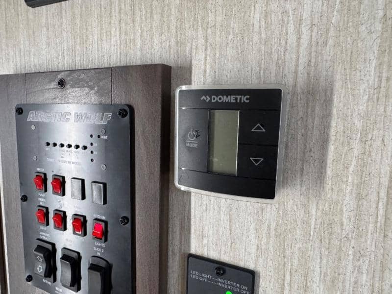 2020 Cherokee Alpha Wolf 2020 Cherokee Alpha Wolf ARCTIC WOLF - thumbnail 24