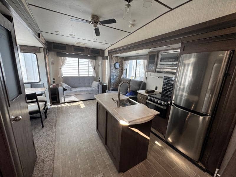 2020 Cherokee Alpha Wolf 2020 Cherokee Alpha Wolf ARCTIC WOLF - thumbnail 8