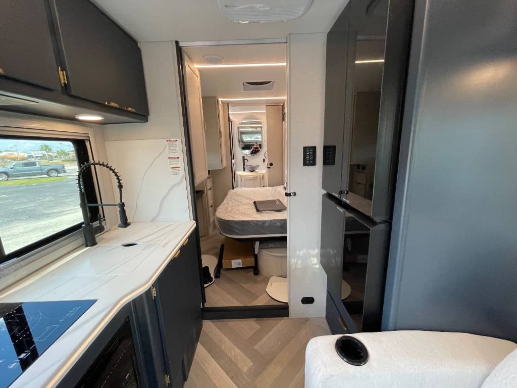 2025 Coachmen 2025 Coachmen Prism Elite - thumbnail 8