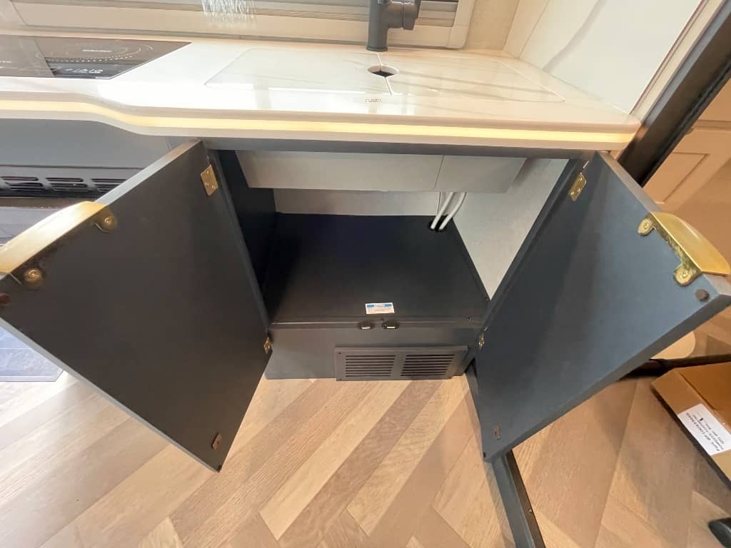 2025 Coachmen 2025 Coachmen Prism Elite - thumbnail 15