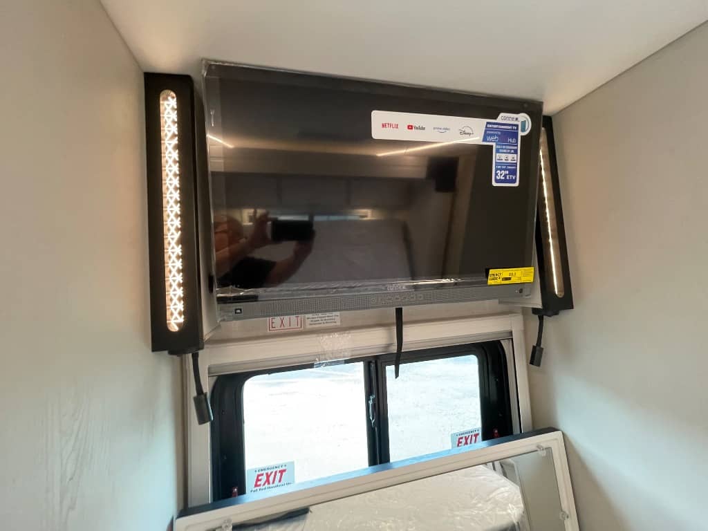 2025 Coachmen 2025 Coachmen Prism Elite - thumbnail 25