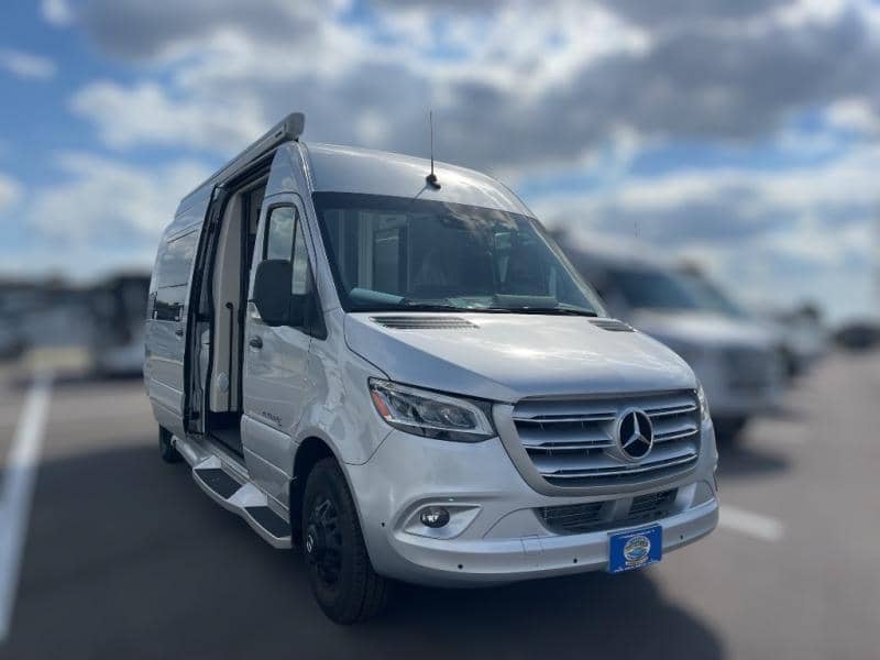 2025 Coachmen 2025 Coachmen Galleria - thumbnail 1