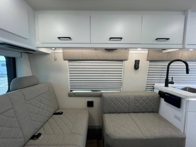 2025 Coachmen 2025 Coachmen Galleria - thumbnail 17