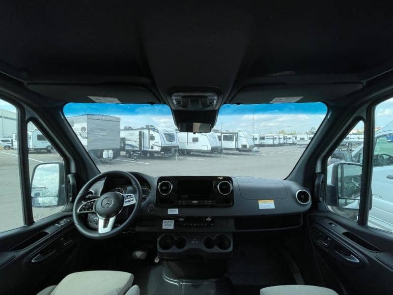 2025 Coachmen 2025 Coachmen Galleria - thumbnail 9