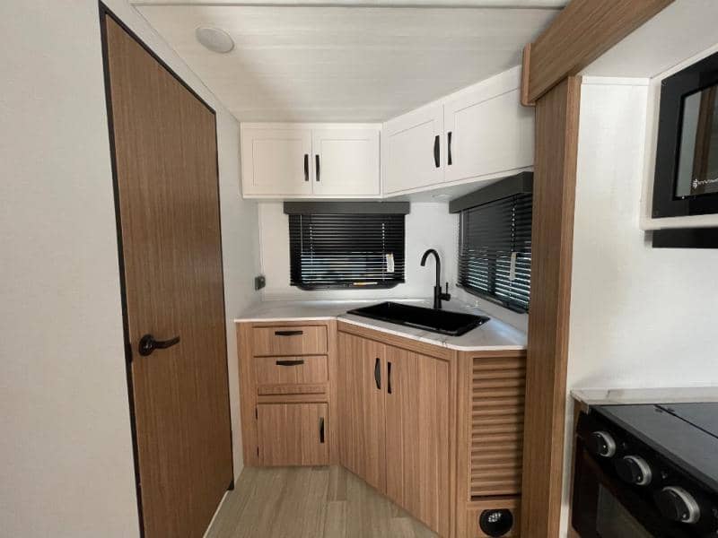 2025 Keystone RV 2025 Keystone RV Passport Classic - thumbnail 11