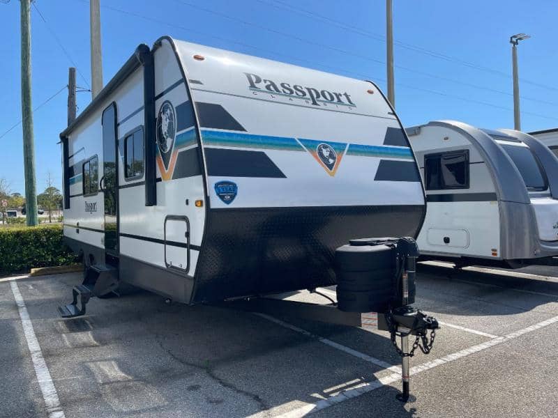 2025 Keystone RV 2025 Keystone RV Passport Classic - thumbnail 1