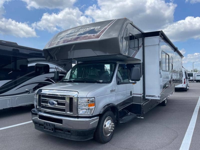 2025 Forest River 2025 Forest River Sunseeker - thumbnail 4