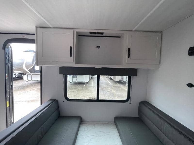 2025 Keystone RV 2025 Keystone RV Passport Classic - thumbnail 9