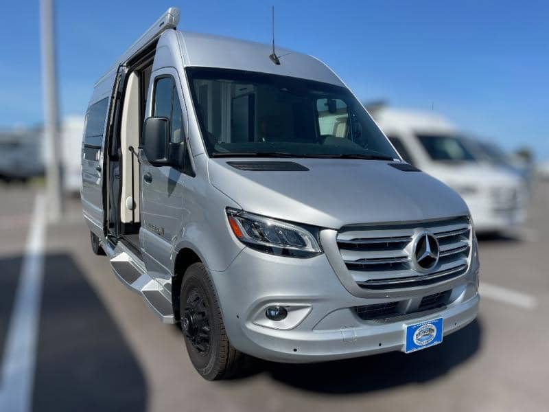 2025 Coachmen 2025 Coachmen Galleria - thumbnail 1