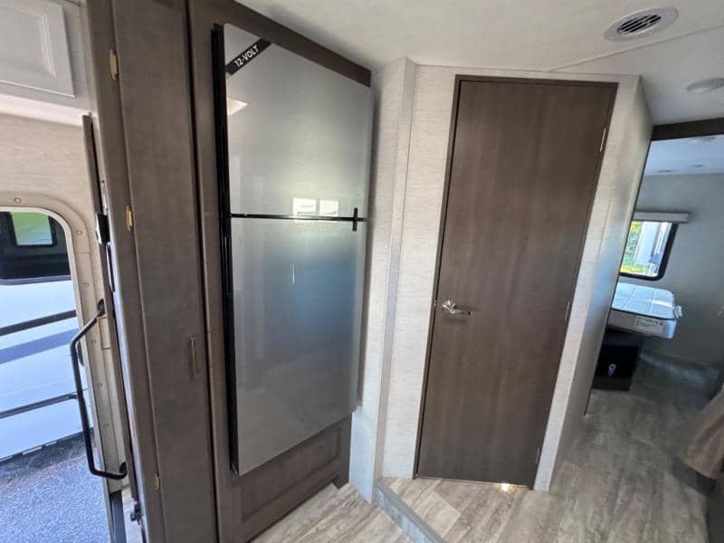 2026 Thor Motor Coach 2026 Thor Motor Coach Chateau - thumbnail 16