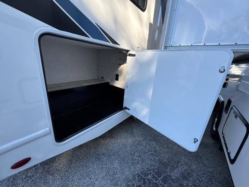 2026 Thor Motor Coach 2026 Thor Motor Coach Chateau - thumbnail 6