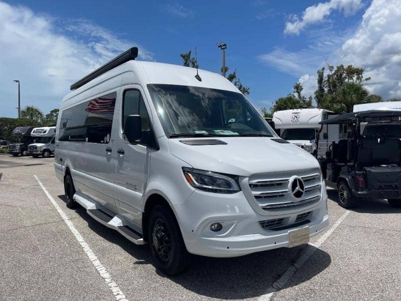 2025 Coachmen 2025 Coachmen Galleria - thumbnail 1