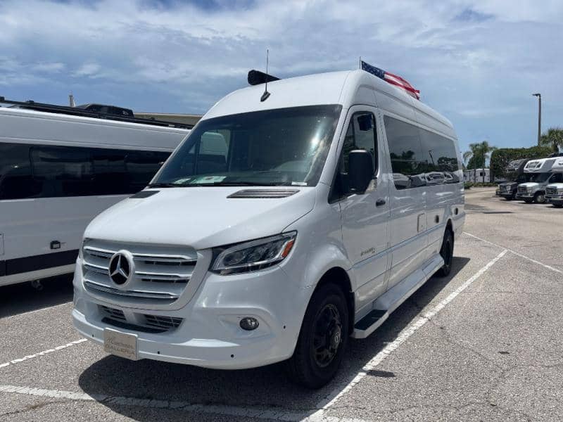 2025 Coachmen 2025 Coachmen Galleria - thumbnail 4