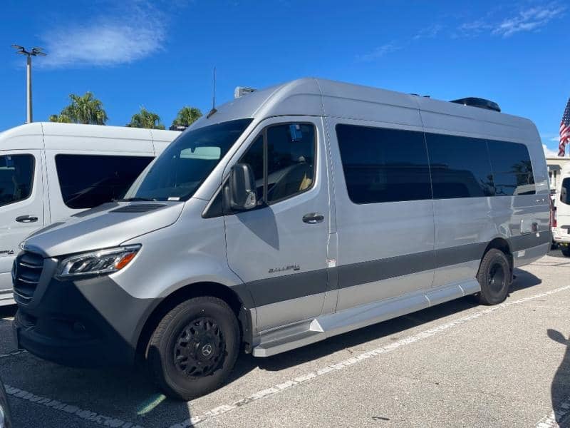 2025 Coachmen 2025 Coachmen Galleria - thumbnail 4