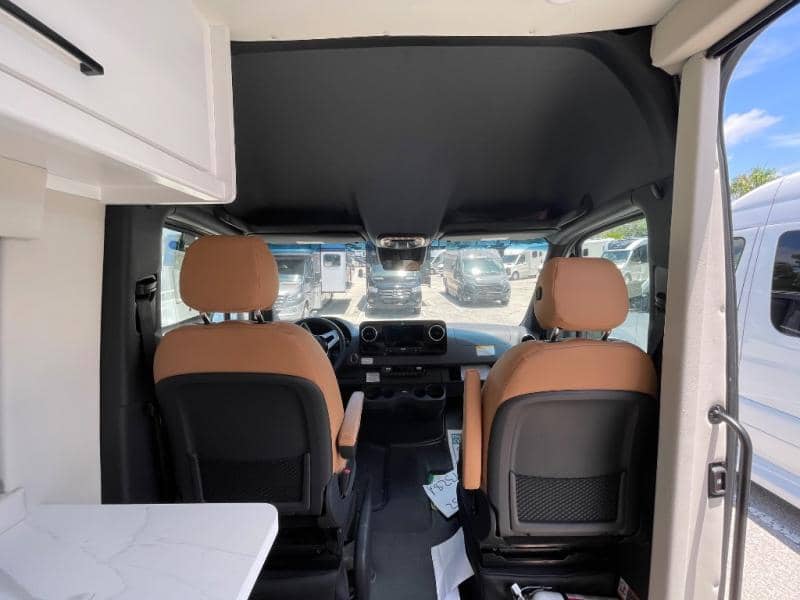 2025 Coachmen 2025 Coachmen Galleria - thumbnail 9