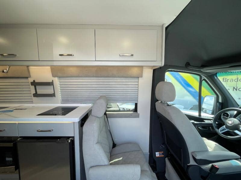 2025 Coachmen 2025 Coachmen Galleria - thumbnail 10