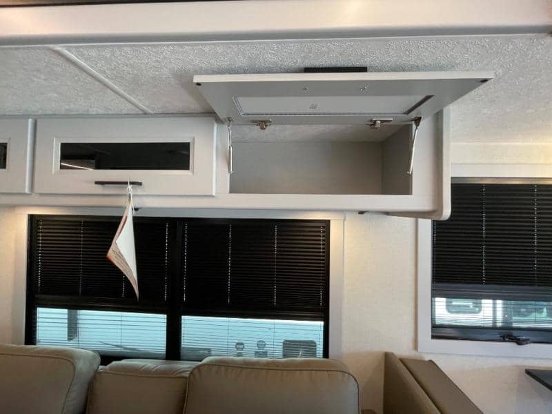 2026 Coachmen 2026 Coachmen Mirada - thumbnail 25