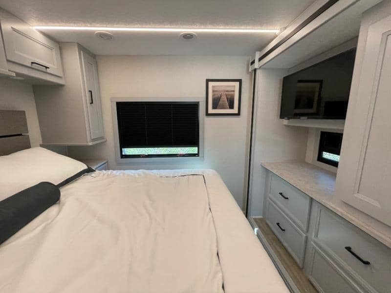 2026 Coachmen 2026 Coachmen Mirada - thumbnail 40