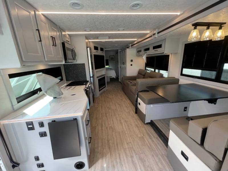 2026 Coachmen 2026 Coachmen Mirada - thumbnail 47