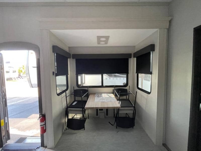 2026 Coachmen 2026 Coachmen Brookstone - thumbnail 15