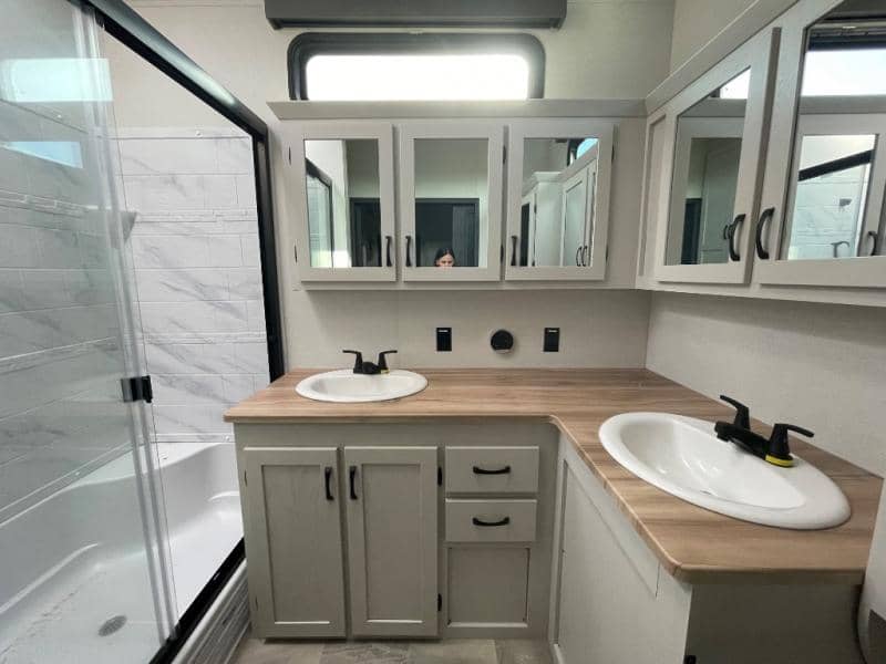 2026 Coachmen 2026 Coachmen Brookstone - thumbnail 20