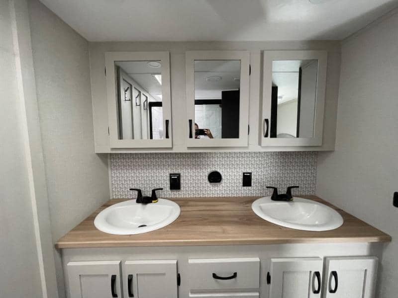 2026 Coachmen 2026 Coachmen Brookstone - thumbnail 16