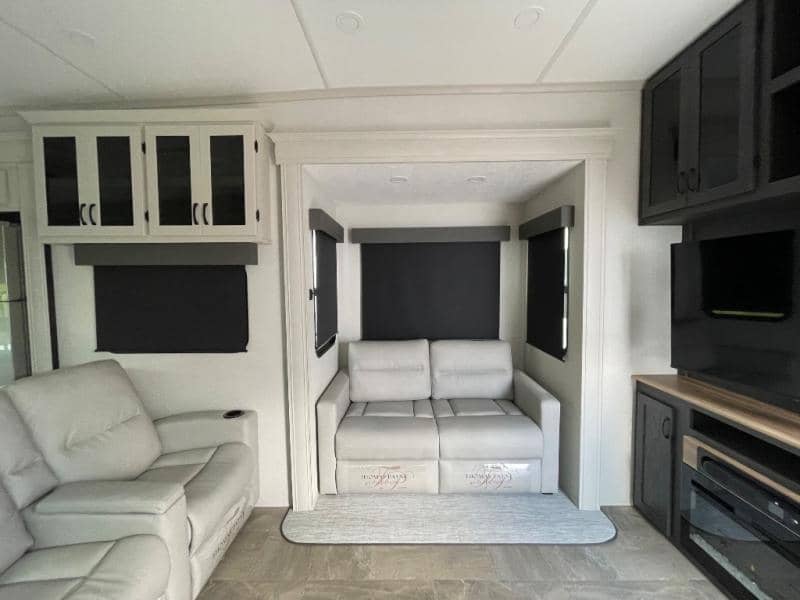 2026 Coachmen 2026 Coachmen Brookstone - thumbnail 10