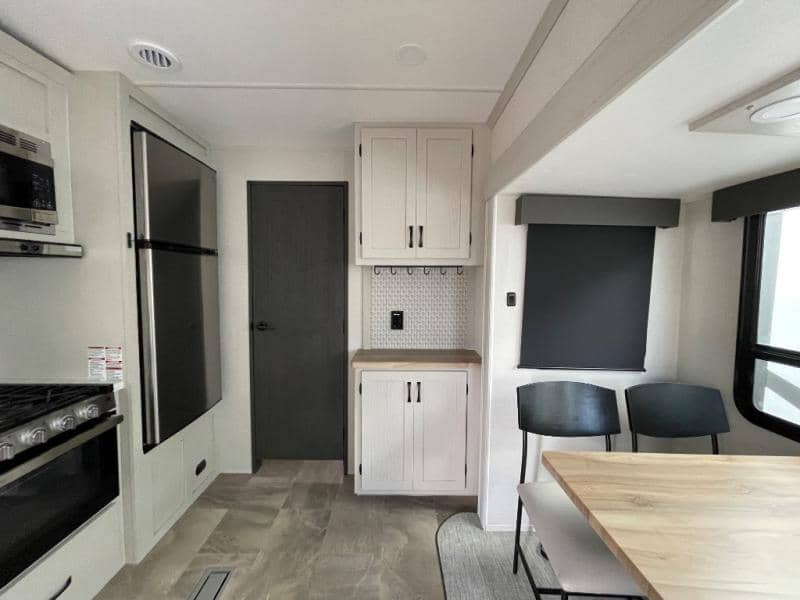 2026 Coachmen 2026 Coachmen Chaparral - thumbnail 19