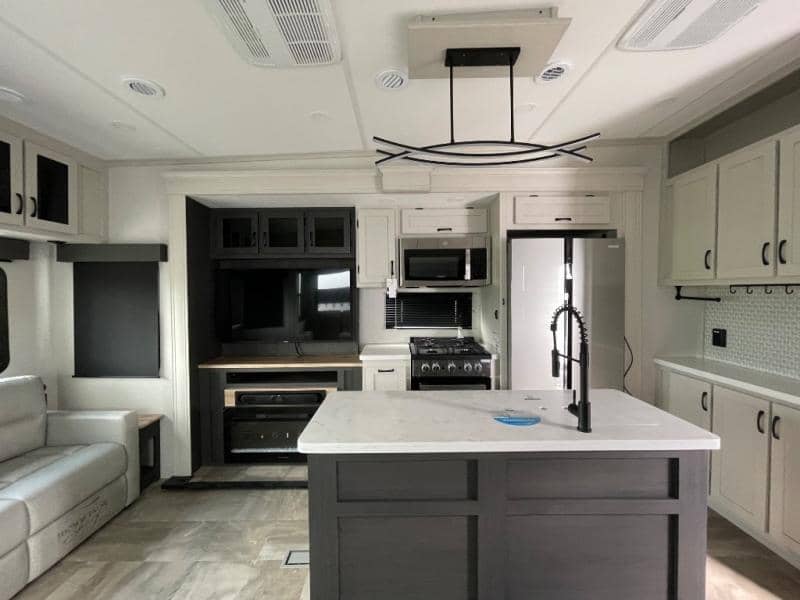 2026 Coachmen 2026 Coachmen Brookstone - thumbnail 9